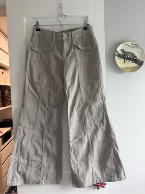 H&M Wide Leg Flare Jeans in Light Taupe